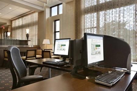 фото отеля Doubletree Hotel Bradley International Airport