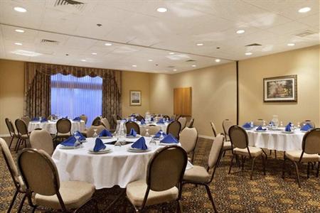 фото отеля Doubletree Hotel Bradley International Airport