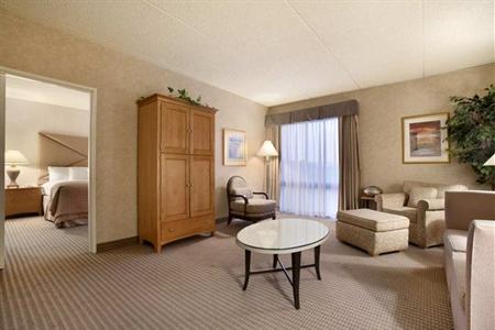 фото отеля Doubletree Hotel Bradley International Airport