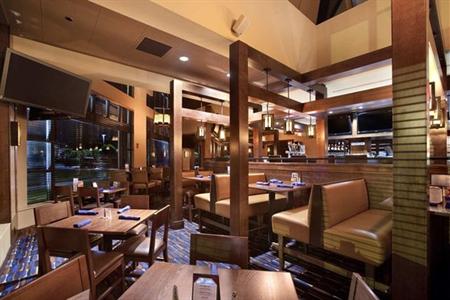 фото отеля Doubletree Hotel Bradley International Airport