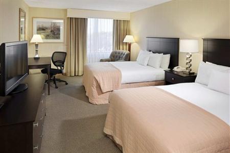 фото отеля Doubletree Hotel Bradley International Airport