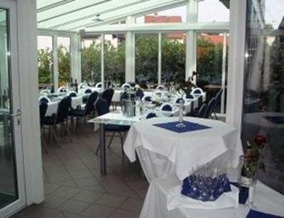 фото отеля Hotel am Rosenplatz Brechtorf Ruhen