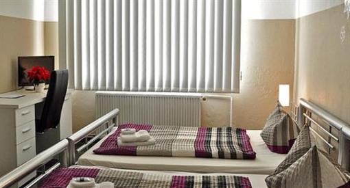 фото отеля Hotel am Rosenplatz Brechtorf Ruhen