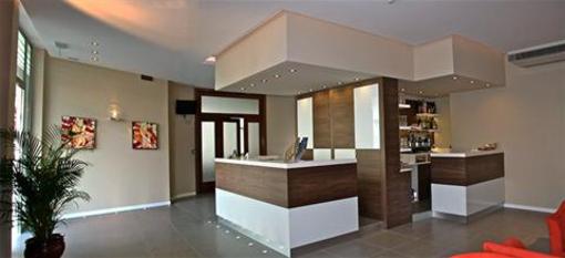 фото отеля Hotel Midi