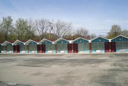 фото отеля Gray Plaza Motel West Frankfort
