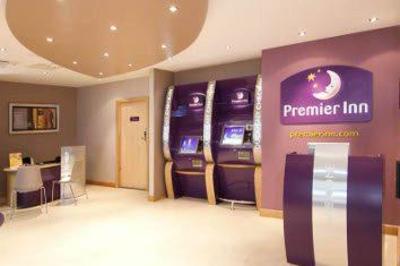 фото отеля Premier Inn Sunbury (Kempton Park)