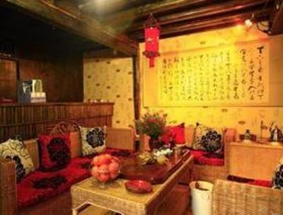 фото отеля Lijiang Rongludi Inn