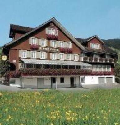 фото отеля Landgasthof Grossteil Giswil