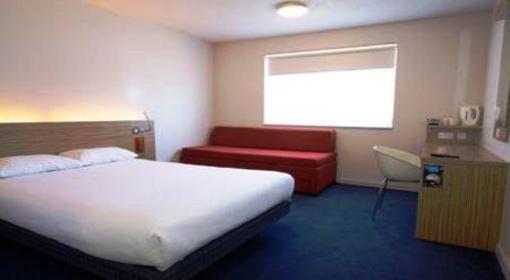 фото отеля Travelodge Kettering