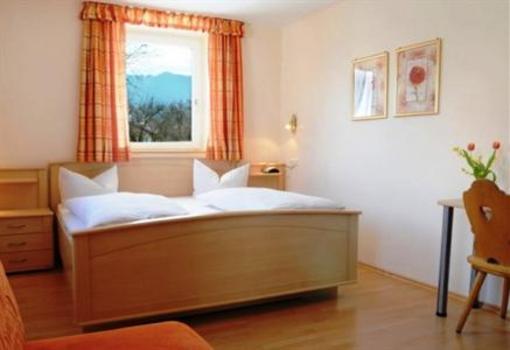 фото отеля Hotel Zur Post Rohrdorf (Bavaria)