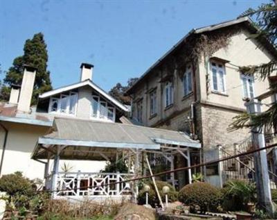 фото отеля Gymkhana Resort Darjeeling