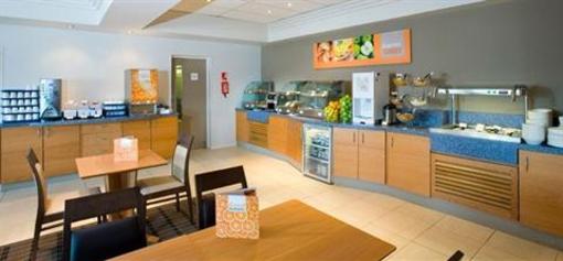 фото отеля Holiday Inn Express London - Chingford - North Circular