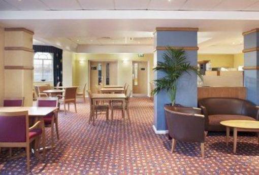 фото отеля Holiday Inn Express London - Chingford - North Circular
