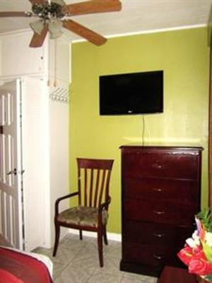 фото отеля Narakiel's Inn Roseau (Dominica)