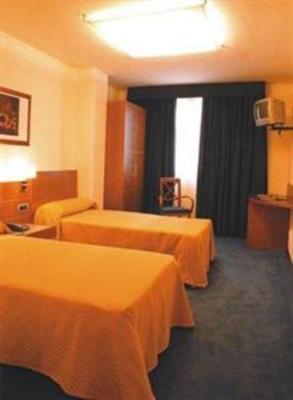 фото отеля Longoria Avenida Hotel