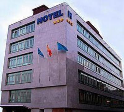 фото отеля Longoria Avenida Hotel