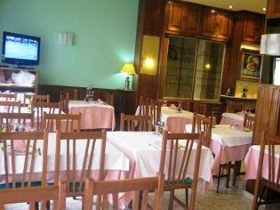 фото отеля Hostal Tarres Angles
