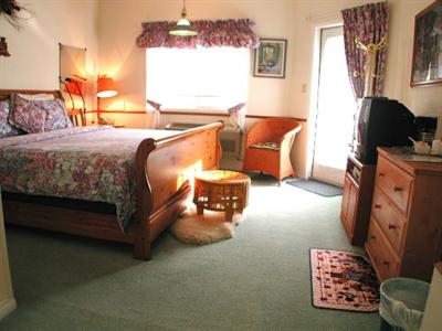 фото отеля Village Country Inn