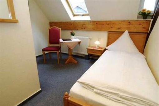 фото отеля Hotel Wirtshaus zum Pferdmarkt