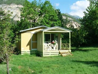 фото отеля Bungalow Toile au Camping-Gites le Prieure