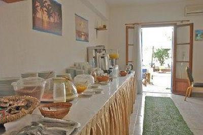 фото отеля Frangiscos Inn Parikia