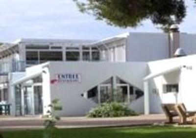фото отеля Les Heures Claires Cottages Istres