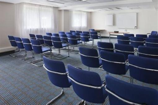 фото отеля Holiday Inn Hemel Hempstead M1 J8