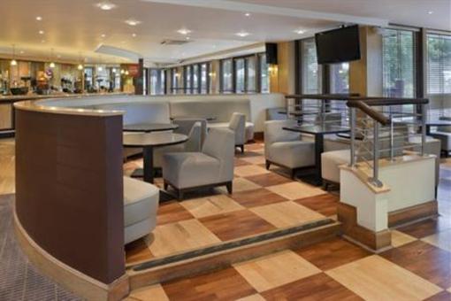 фото отеля Holiday Inn Hemel Hempstead M1 J8