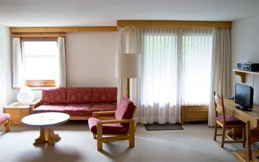фото отеля Aparthotel Chesa Munteratsch
