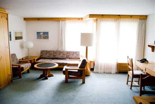 фото отеля Aparthotel Chesa Munteratsch