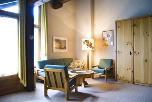 фото отеля Aparthotel Chesa Munteratsch