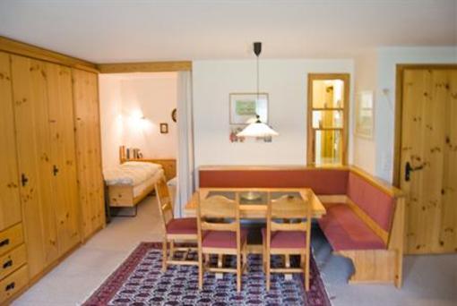фото отеля Aparthotel Chesa Munteratsch