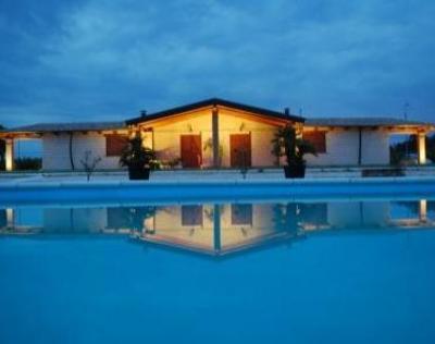 фото отеля Podere 1248 Farmhouse Ladispoli