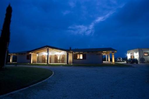 фото отеля Podere 1248 Farmhouse Ladispoli