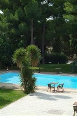 фото отеля Hotel Le Mirage Istres