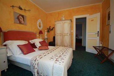фото отеля Hotel Le Mirage Istres