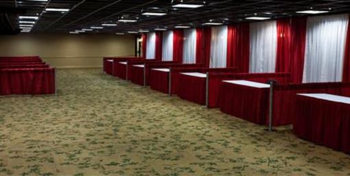 фото отеля Crowne Plaza Hotel Louisville-Airport KY Expo Center