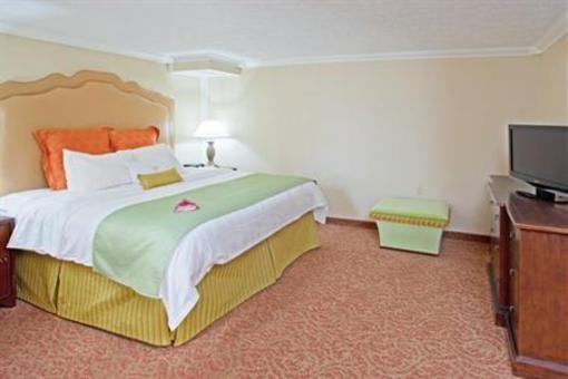 фото отеля Crowne Plaza Hotel Louisville-Airport KY Expo Center
