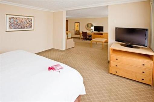 фото отеля Crowne Plaza Hotel Louisville-Airport KY Expo Center