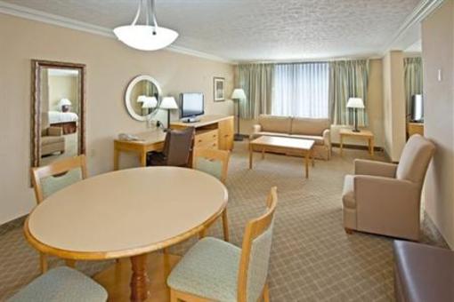 фото отеля Crowne Plaza Hotel Louisville-Airport KY Expo Center