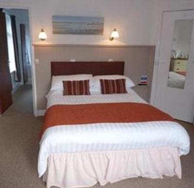 фото отеля Marine Court Guest House Ilfracombe