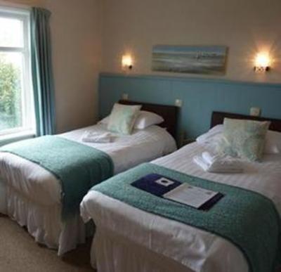 фото отеля Marine Court Guest House Ilfracombe
