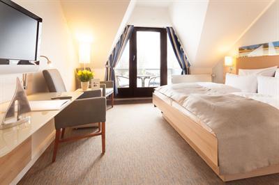 фото отеля Hotel Erholung Kellenhusen
