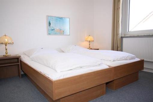 фото отеля Hotel Erholung Kellenhusen