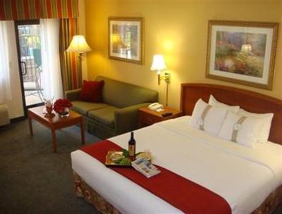 фото отеля Holiday Inn Santa Ana-Orange County Airport