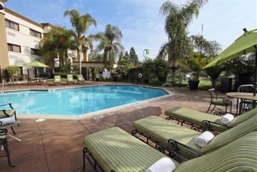 фото отеля Holiday Inn Santa Ana-Orange County Airport