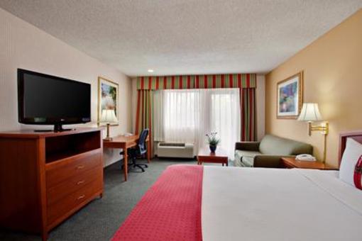 фото отеля Holiday Inn Santa Ana-Orange County Airport