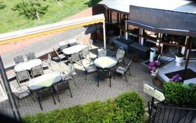 фото отеля Hotel & Gastehaus Landhaus am Wembach