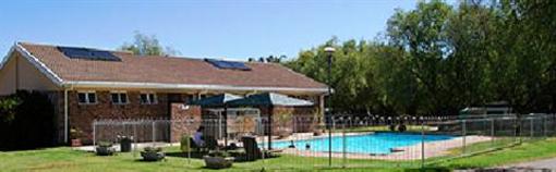 фото отеля Kleinplaas Resort Oudtshoorn