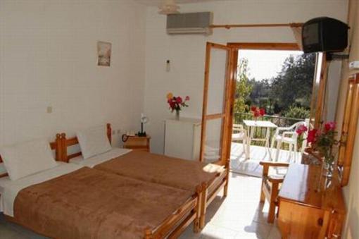 фото отеля Petit Village Hotel